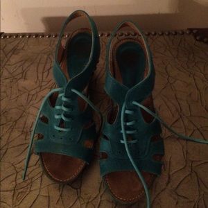 Fluevog sandals.   size 5 and a half.  worn once!